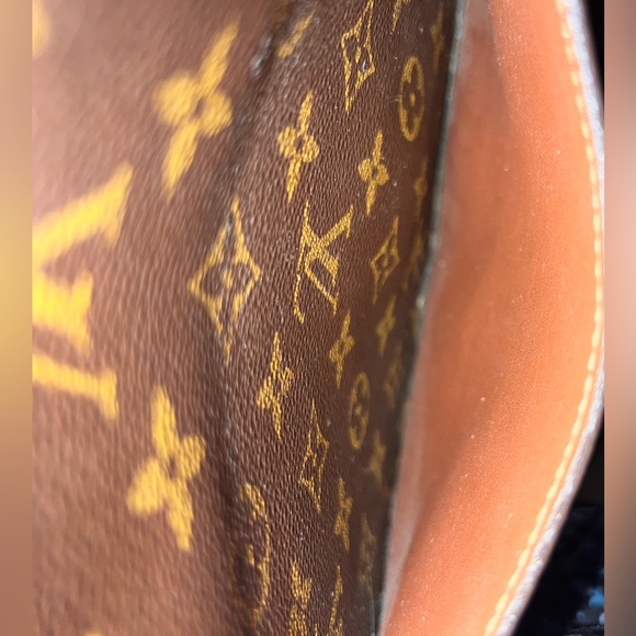 SOLD‼️LOUIS VUITTON Monogram Saint Cloud GM Shoulder Bag - Picture 12 of 16